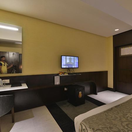 The Golden Oak Hotel Raipur  Luaran gambar