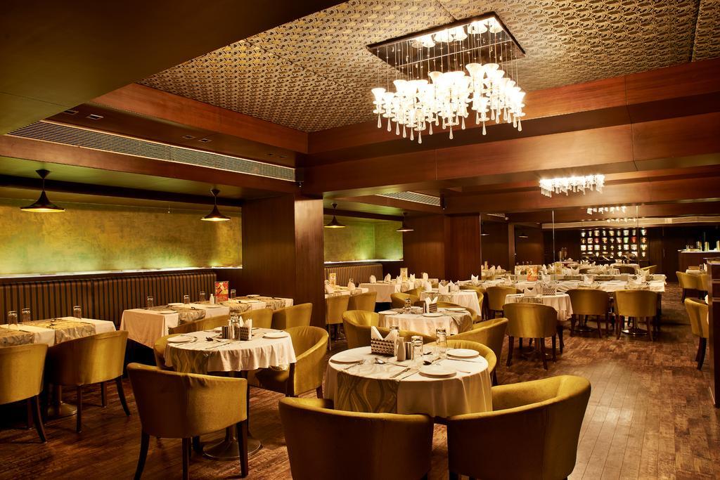 The Golden Oak Hotel Raipur  Luaran gambar