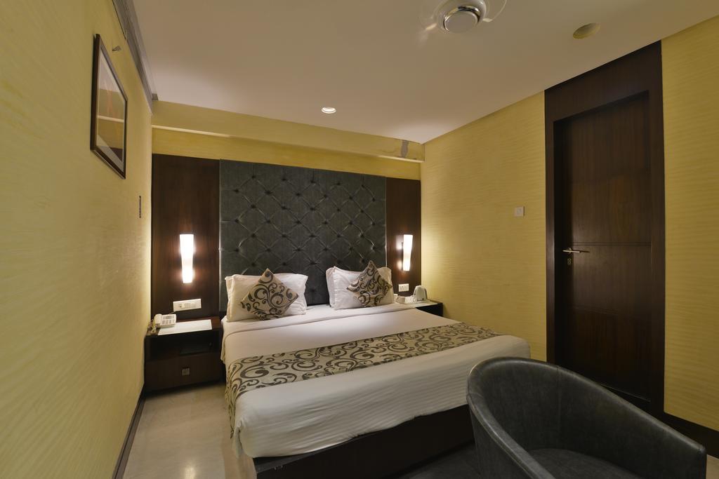 The Golden Oak Hotel Raipur  Luaran gambar