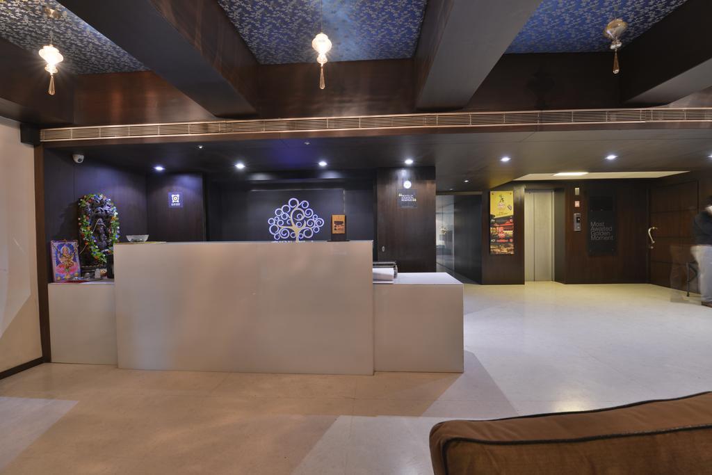 The Golden Oak Hotel Raipur  Luaran gambar