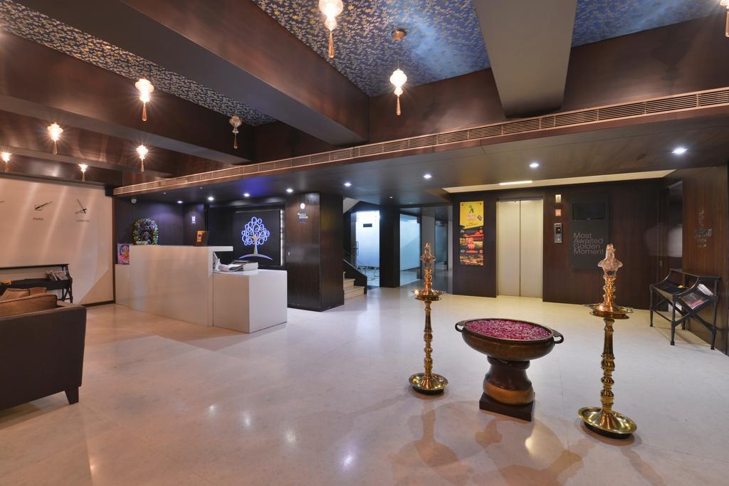 The Golden Oak Hotel Raipur  Luaran gambar