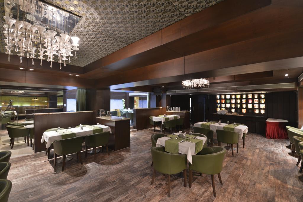 The Golden Oak Hotel Raipur  Luaran gambar